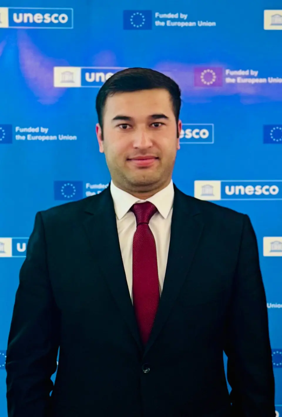 Quvonchbek Abdirahmonov portreti